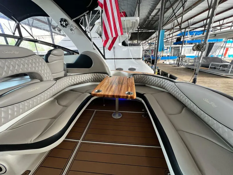 Slide: The Image of Sea Ray 380 Sundancer 2002 - 10