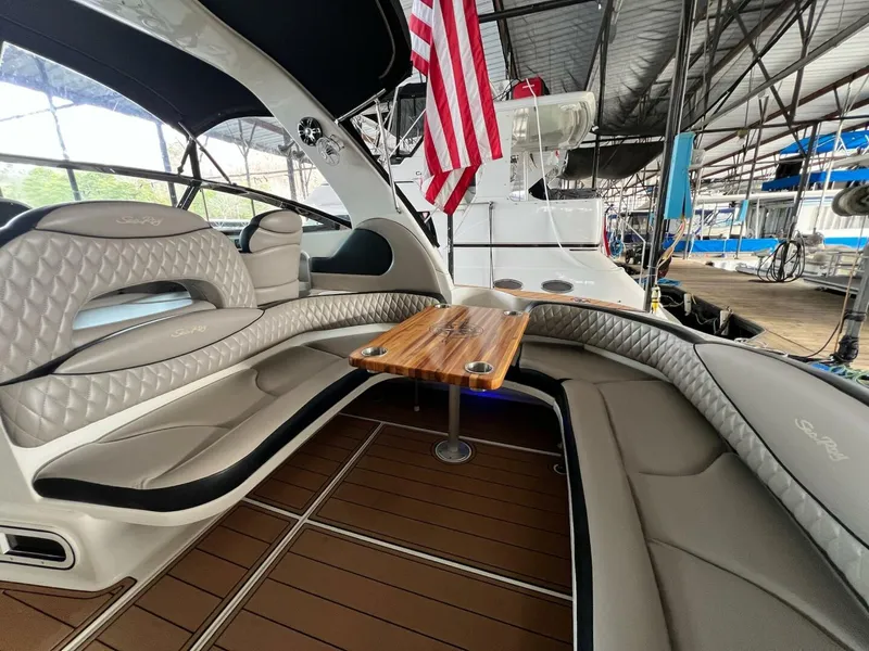 Slide: The Image of Sea Ray 380 Sundancer 2002 - 11