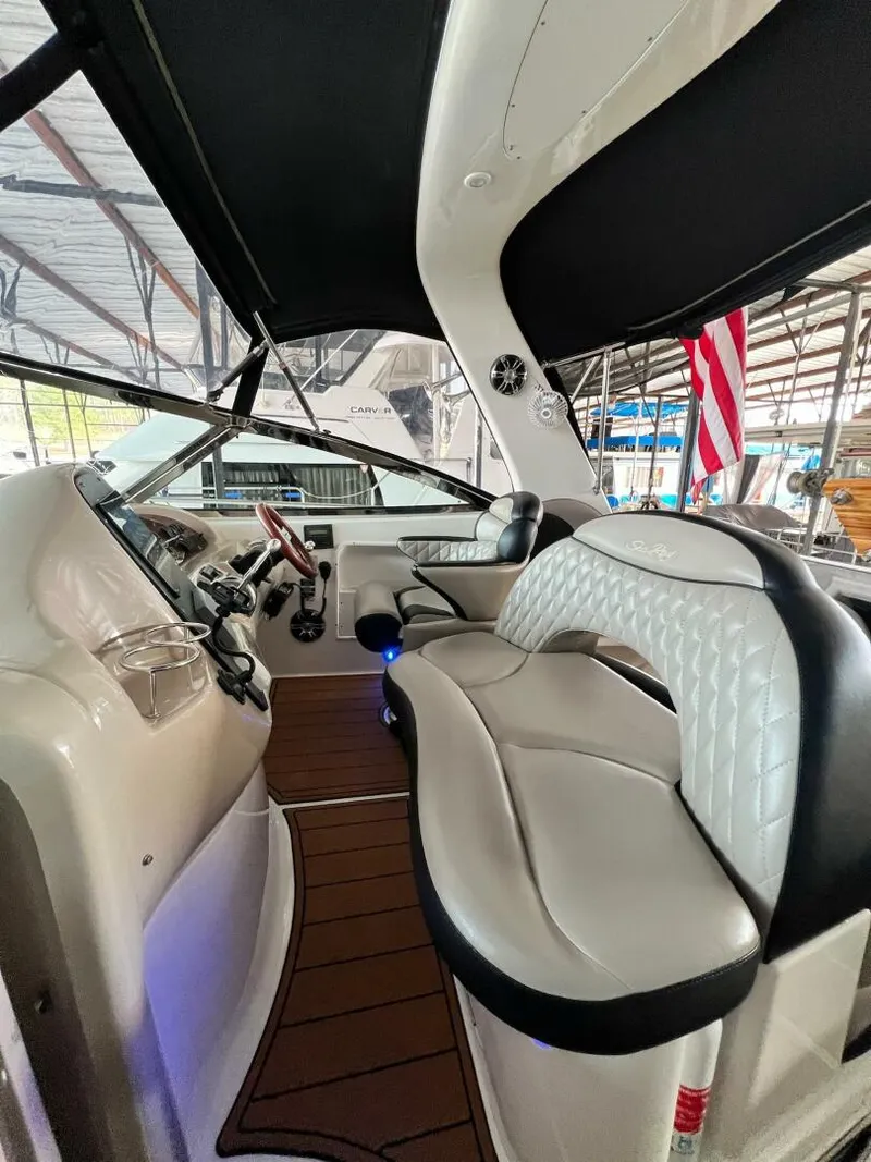 Slide: The Image of Sea Ray 380 Sundancer 2002 - 20