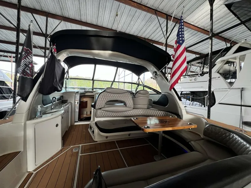 Slide: The Image of Sea Ray 380 Sundancer 2002 - 23