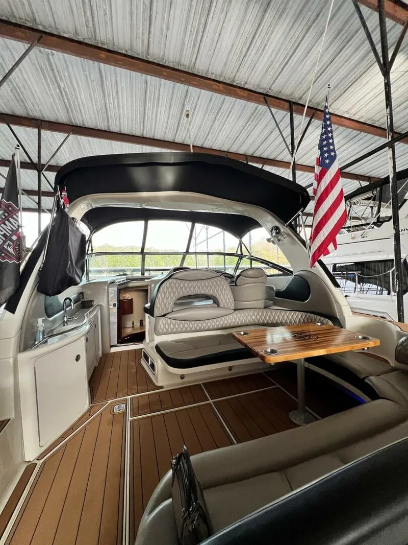 Slide: The Image of Sea Ray 380 Sundancer 2002 - 24