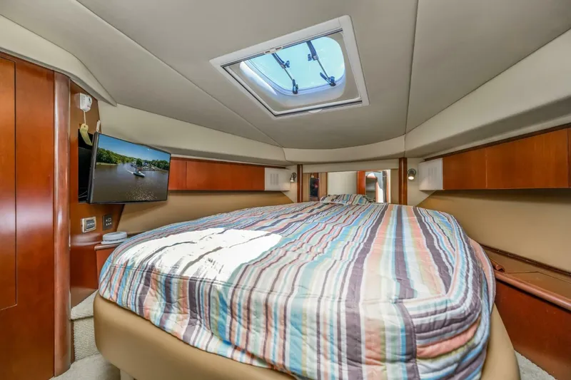 Slide: The Image of Sea Ray 420 Sedan Bridge 2005 - 20