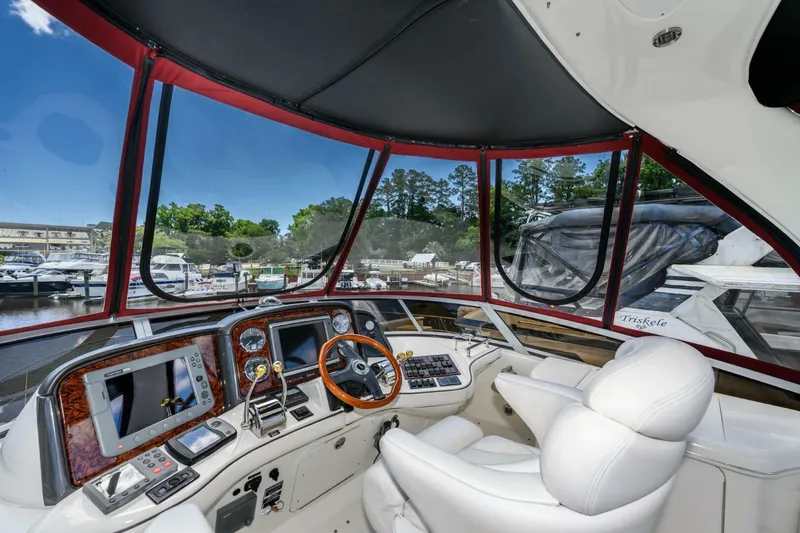 Slide: The Image of Sea Ray 420 Sedan Bridge 2005 - 8