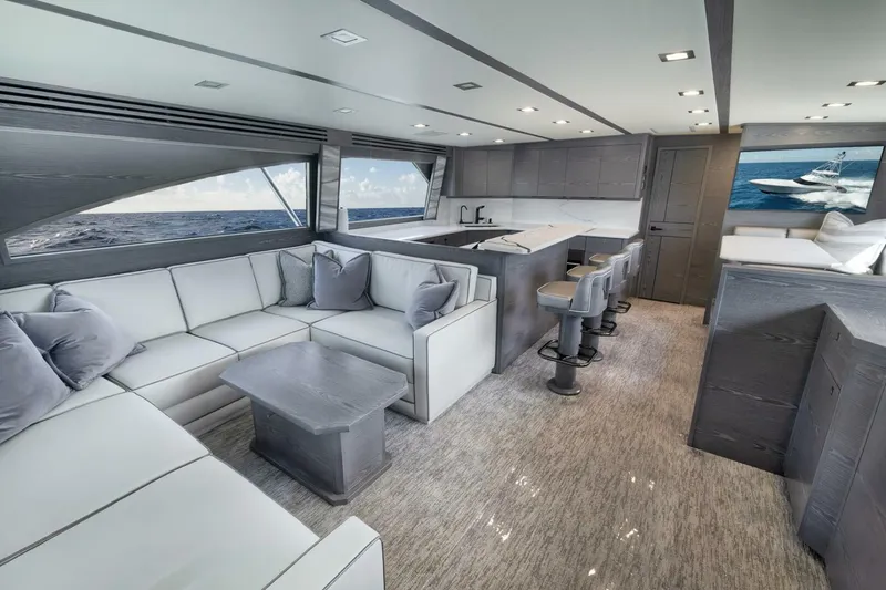 Slide: The Image of Viking Convertible 2024 - 35