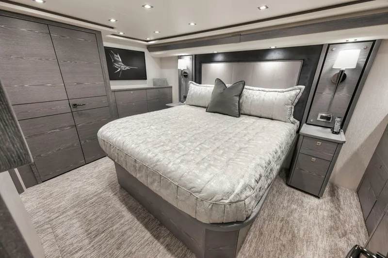 Slide: The Image of Viking Convertible 2024 - 48