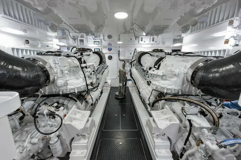 Slide: The Image of Viking Convertible 2024 - 59