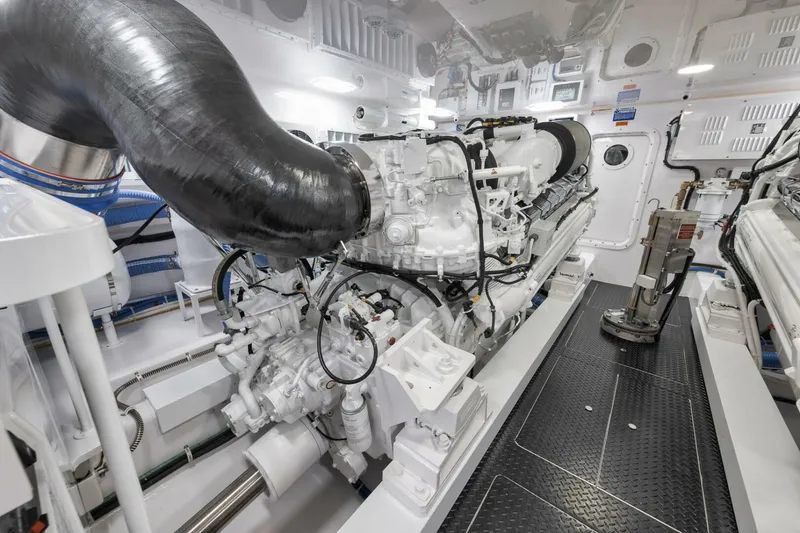 Slide: The Image of Viking Convertible 2024 - 60