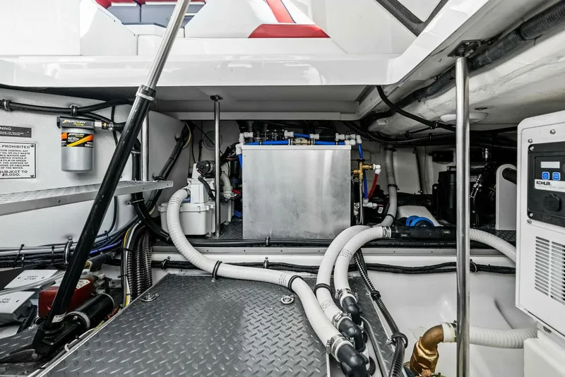 Slide: The Image of Formula 430 Super Sport Crossover 2022 - 22