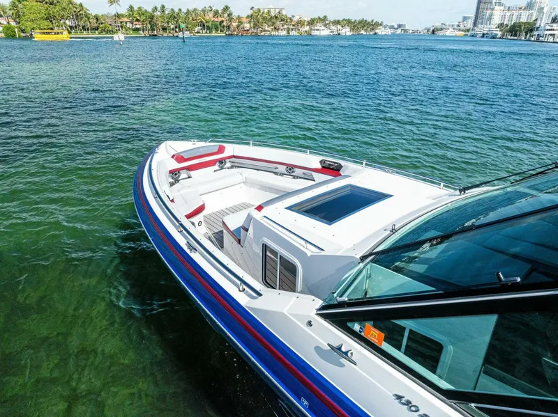 Slide: The Image of Formula 430 Super Sport Crossover 2022 - 9