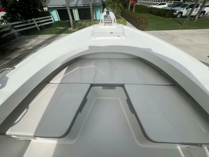 Slide: The Image of Parker Marine 25 Center Console 2022 - 12