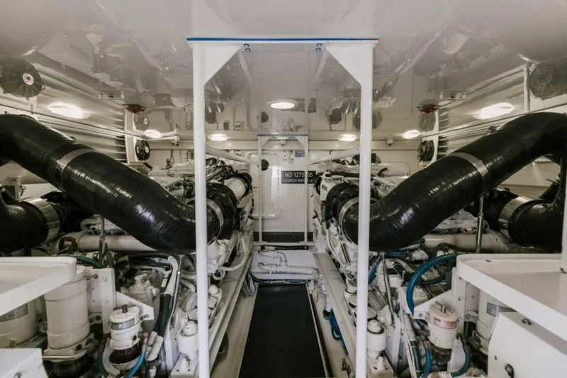 Slide: The Image of Viking 74 Enclosed Bridge 2006 - 60
