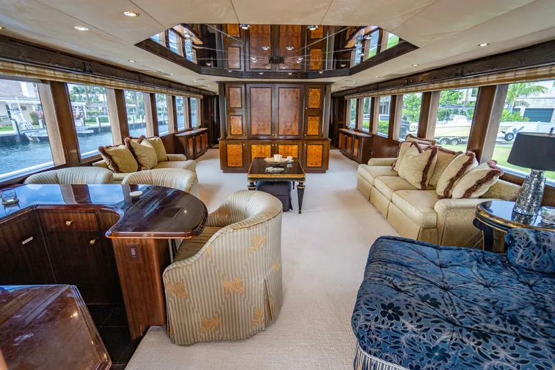 Slide: The Image of Hatteras 100 Motor Yacht 2001 - 12