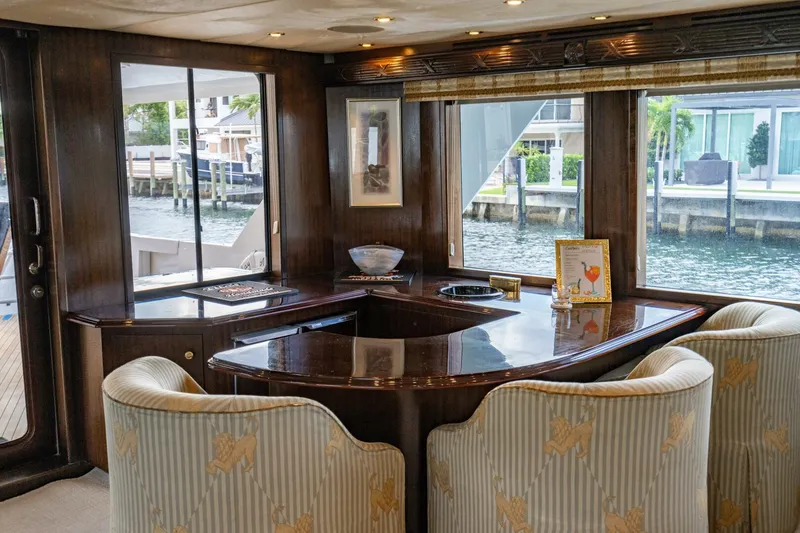 Slide: The Image of Hatteras 100 Motor Yacht 2001 - 14