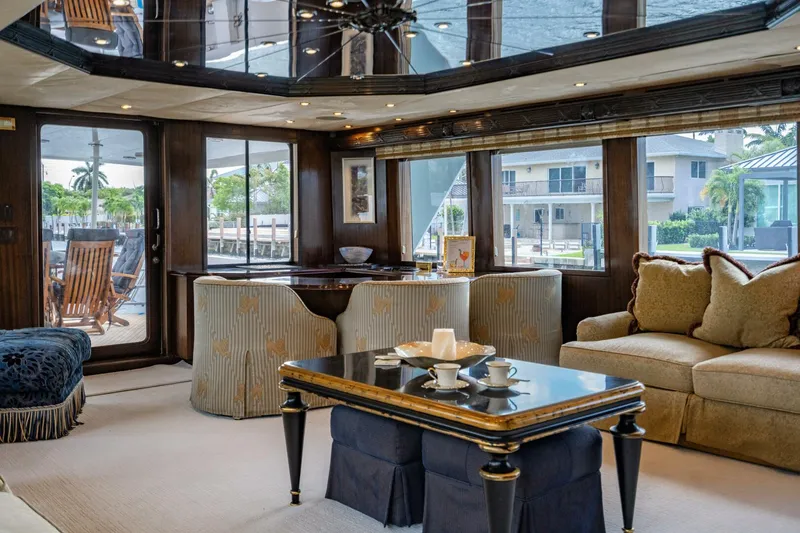 Slide: The Image of Hatteras 100 Motor Yacht 2001 - 18