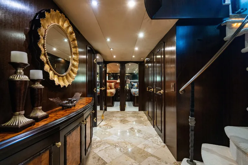 Slide: The Image of Hatteras 100 Motor Yacht 2001 - 54