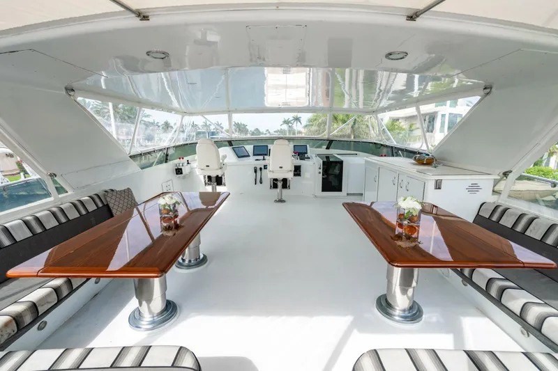 Slide: The Image of Hatteras 100 Motor Yacht 2001 - 68
