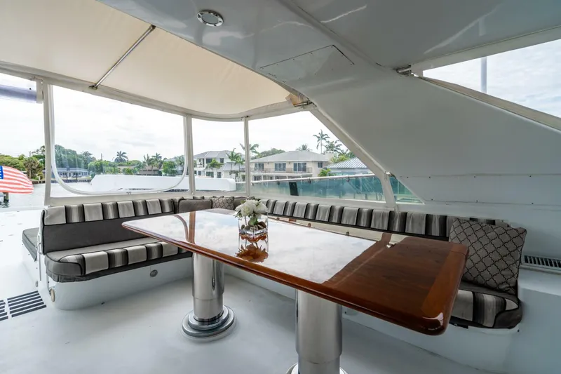 Slide: The Image of Hatteras 100 Motor Yacht 2001 - 82