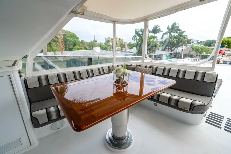 Slide: The Image of Hatteras 100 Motor Yacht 2001 - 83