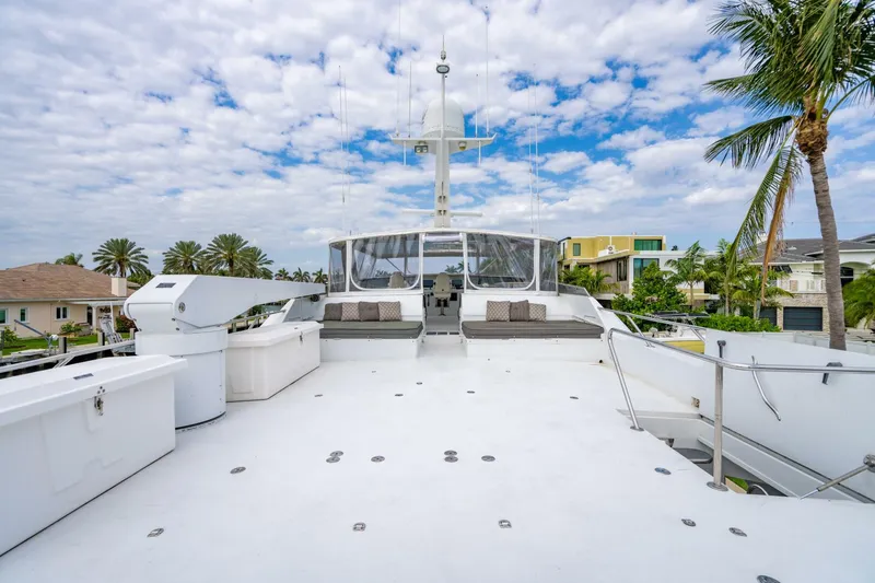 Slide: The Image of Hatteras 100 Motor Yacht 2001 - 90