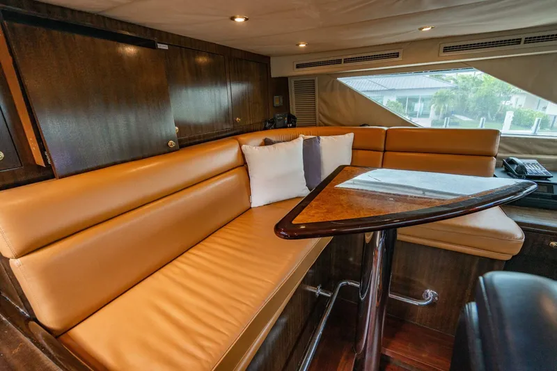 Slide: The Image of Hatteras 100 Motor Yacht 2001 - 92
