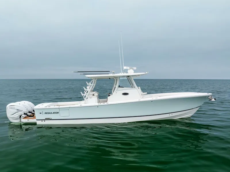 The Image of Regulator Marine 37 2023 - 0