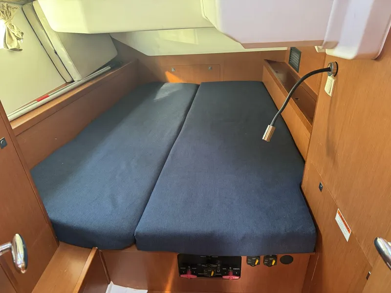 Slide: The Image of Beneteau Oceanis 45 2015 - 24