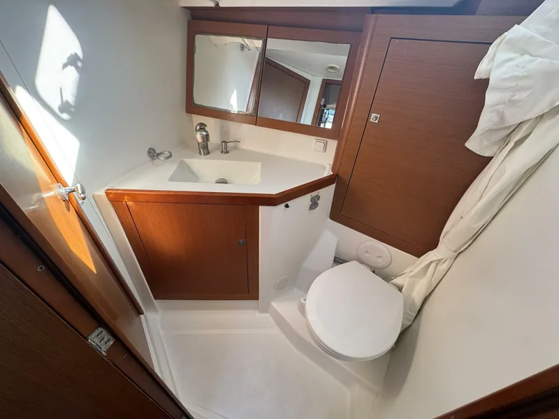 Slide: The Image of Beneteau Oceanis 45 2015 - 26