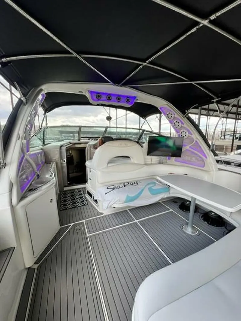 Slide: The Image of Sea Ray 380 Sundancer 2003 - 10