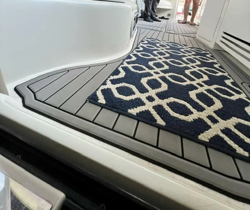Slide: The Image of Sea Ray 380 Sundancer 2003 - 12