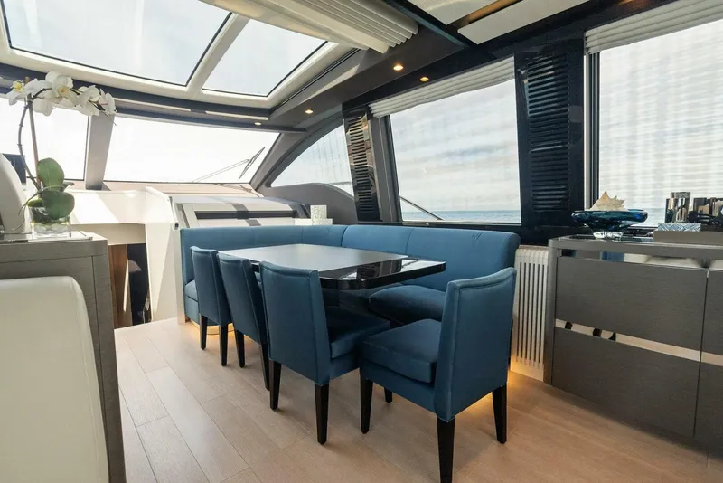 Slide: The Image of Azimut S8 2022 - 23