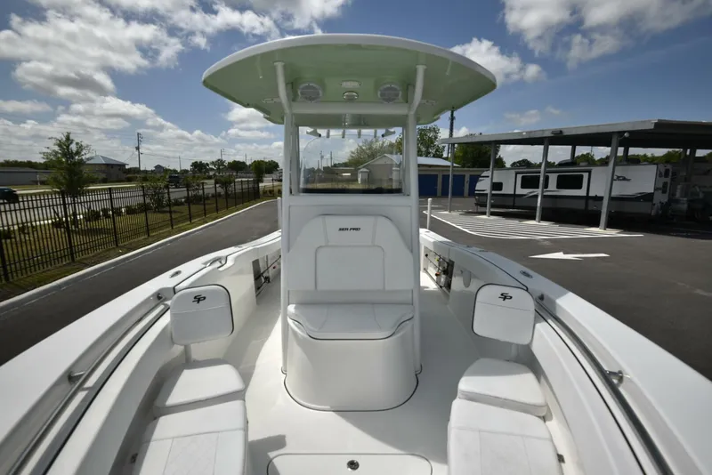 Slide: The Image of Sea Pro 239 Deep V DLX 2023 - 2