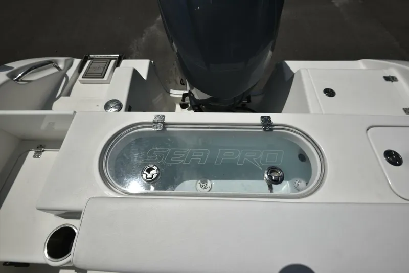 Slide: The Image of Sea Pro 239 Deep V DLX 2023 - 28