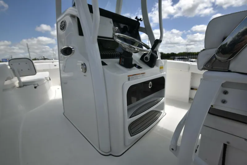 Slide: The Image of Sea Pro 239 Deep V DLX 2023 - 36