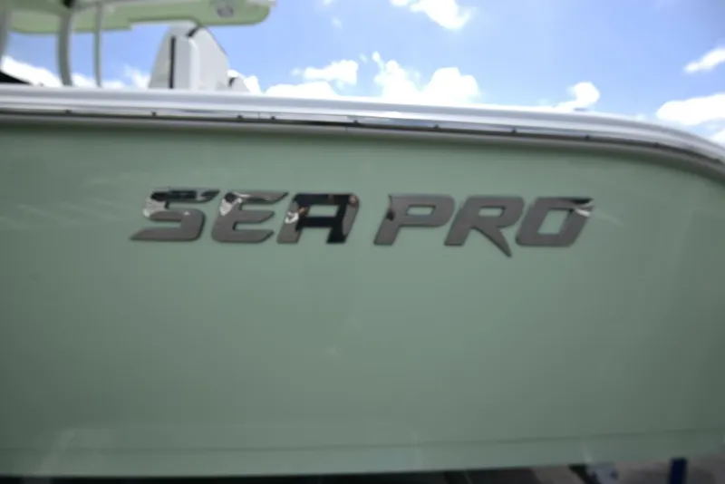 Slide: The Image of Sea Pro 239 Deep V DLX 2023 - 4