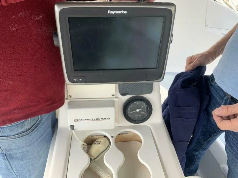 Slide: The Image of Hunter 340 2001 - 10