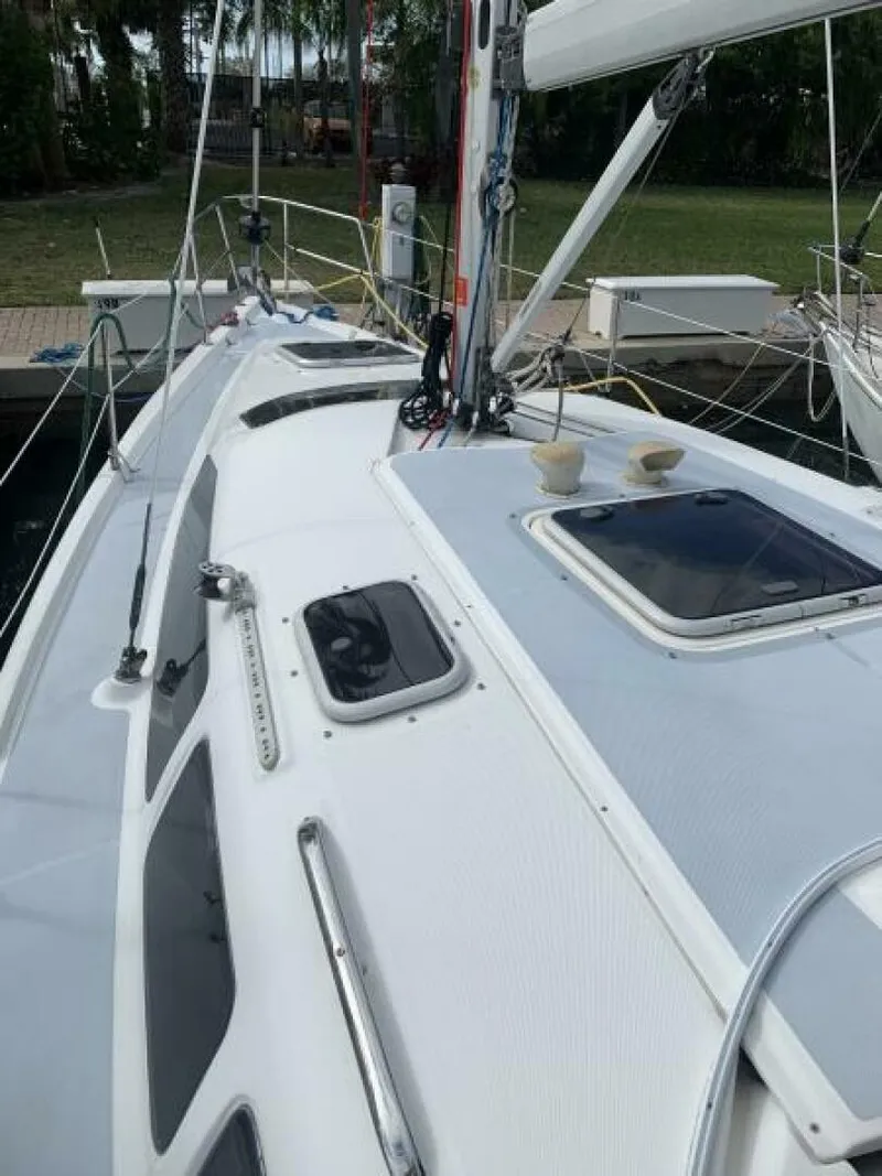 Slide: The Image of Hunter 340 2001 - 4