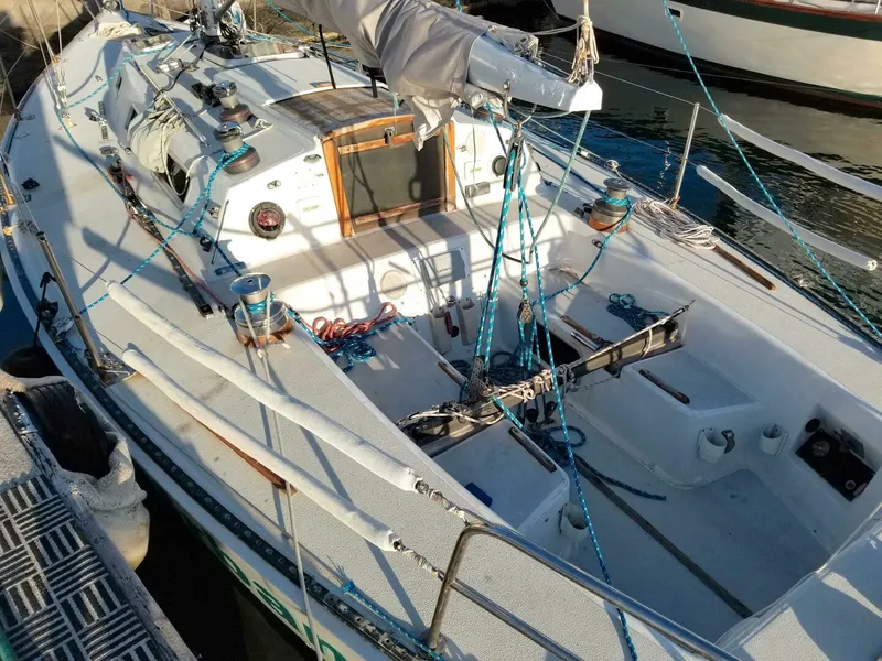 Slide: The Image of J Boats Masthead Sloop 1989 - 4