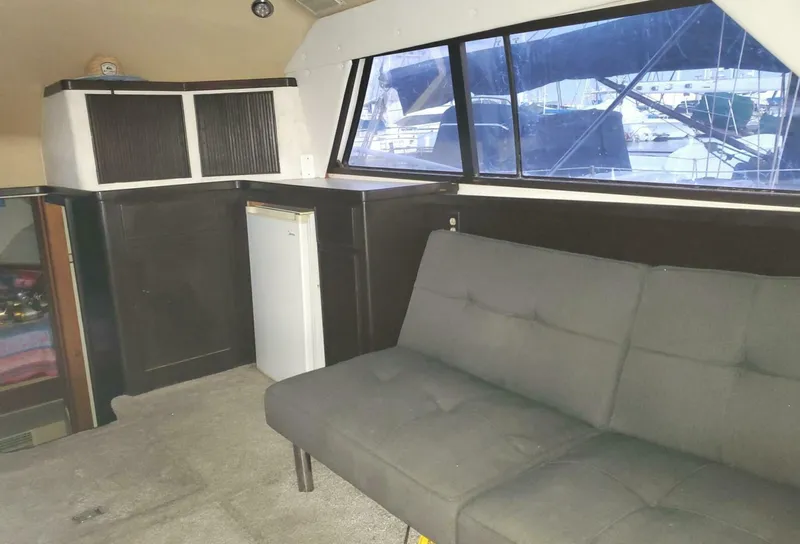 Slide: The Image of Bertram 37 Convertible 1988 - 10