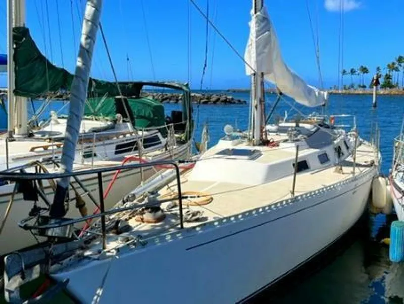 Slide: The Image of J Boats Masthead Sloop 1986 - 3