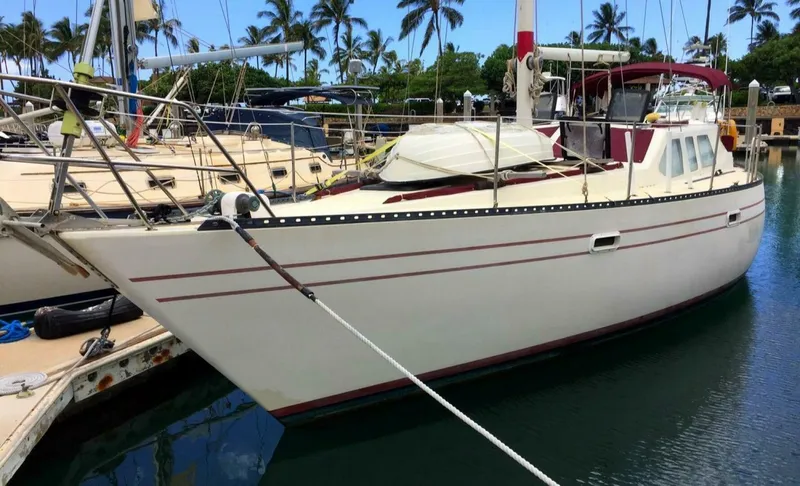 Slide: The Image of US Yachts Pilothouse 416 1982 - 2