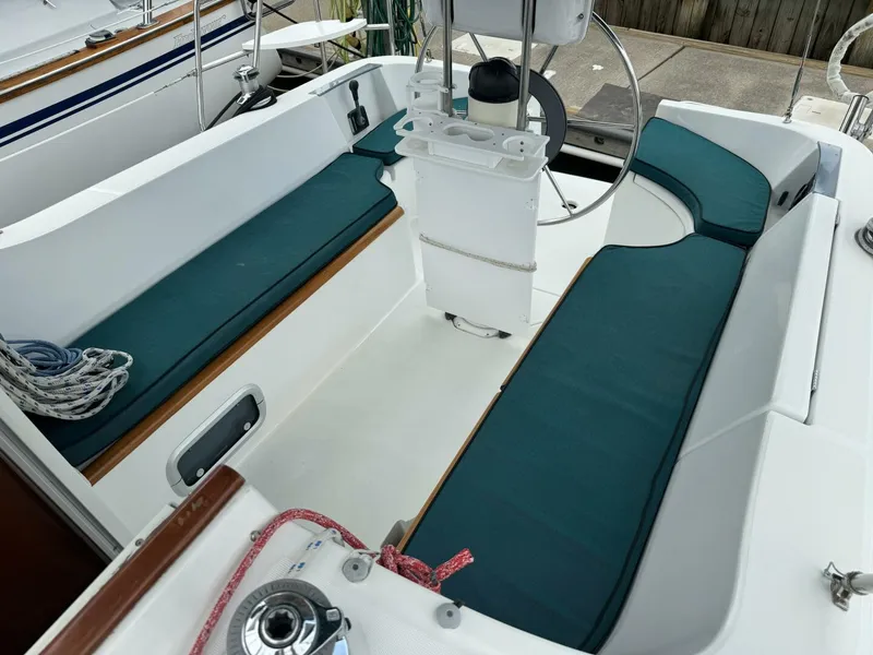 Slide: The Image of Beneteau Oceanis 321 1996 - 10