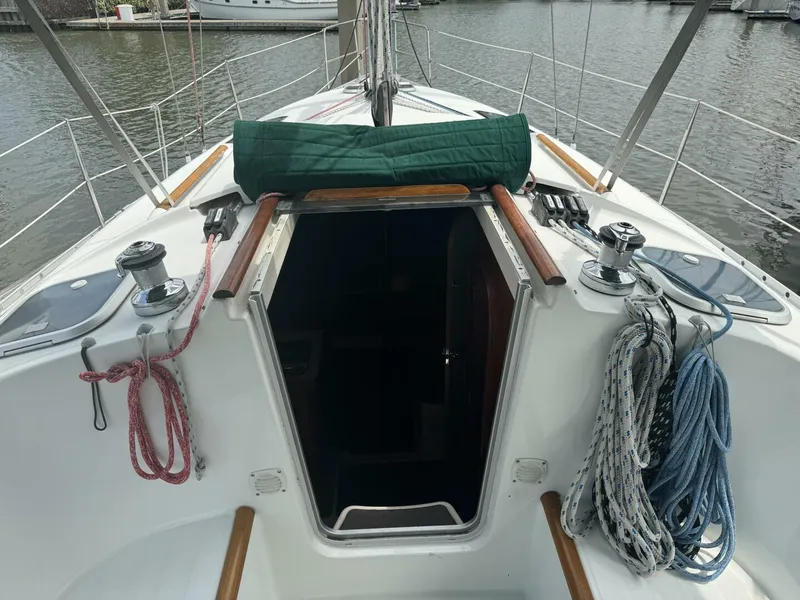 Slide: The Image of Beneteau Oceanis 321 1996 - 12