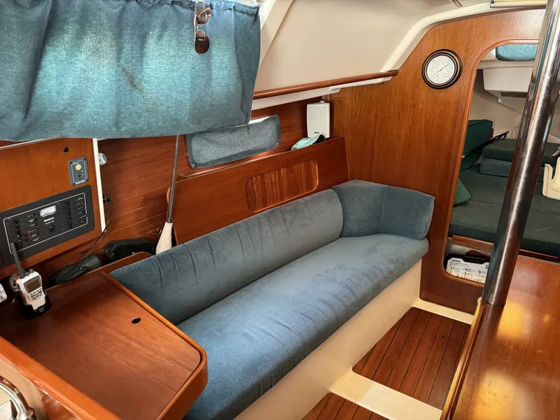 Slide: The Image of Beneteau Oceanis 321 1996 - 16