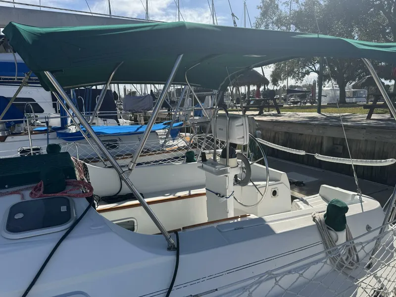 Slide: The Image of Beneteau Oceanis 321 1996 - 4
