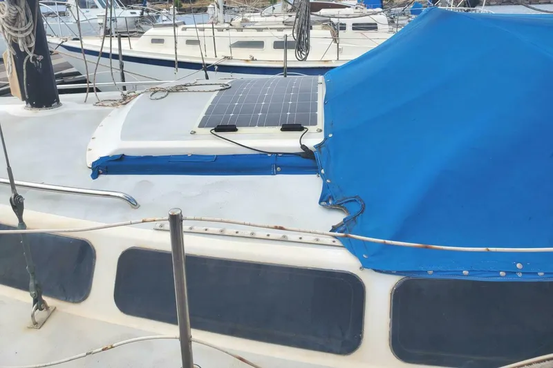 Slide: The Image of Catalina 30 1975 - 8