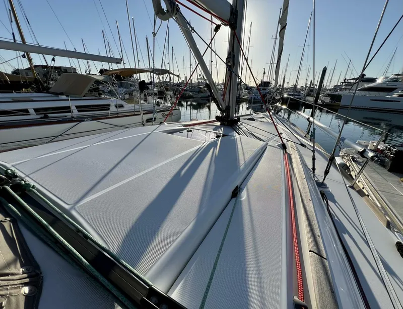 Slide: The Image of Jeanneau 379 2013 - 20