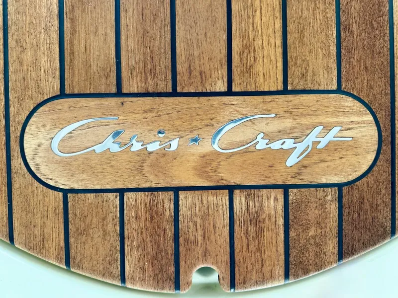 Slide: The Image of Chris-Craft Launch 27 Heritage Trim Edition - Surf 2018 - 128