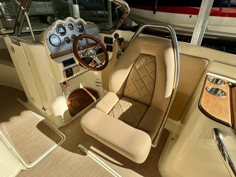Slide: The Image of Chris-Craft Launch 27 Heritage Trim Edition - Surf 2018 - 21