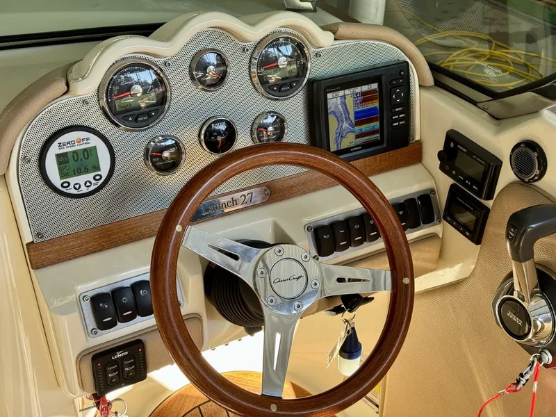 Slide: The Image of Chris-Craft Launch 27 Heritage Trim Edition - Surf 2018 - 25