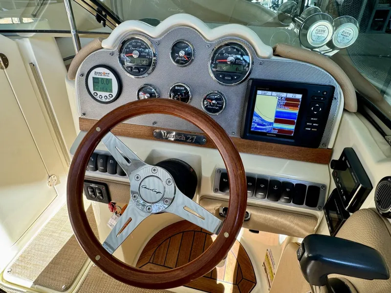Slide: The Image of Chris-Craft Launch 27 Heritage Trim Edition - Surf 2018 - 26